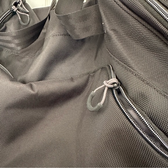 RARE! TITLEIST GOLF HAWAII Golf Tournament Duffle Bag - Picture 8 of 12